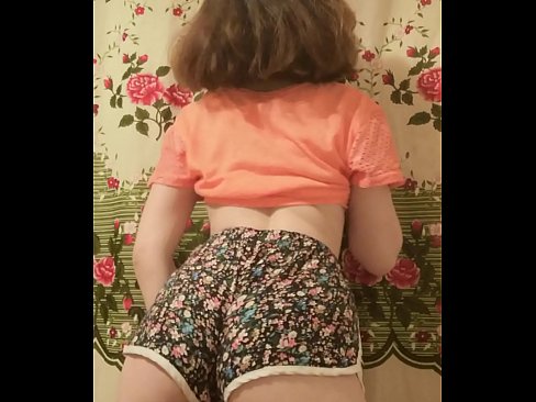 ❤️ Mozo sexy quitándose os calzóns ante a cámara Porno casero na pornografía gl.assistirhentai.ru ❌️❤
